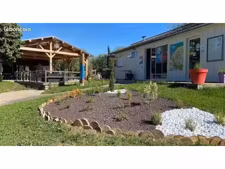 ensemble touristique camping - restaurant - base de loisirs