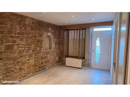 t2 de charme 39 m² avec jardin privatif - neuville-sur-saône
