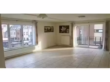 appartement à louer à genk pour € 1.000 avec 2 chambres à coucher