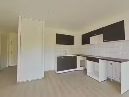 location appartement 2 pièces 47 m² à saint-andré-lez-lille (59350)  669 €