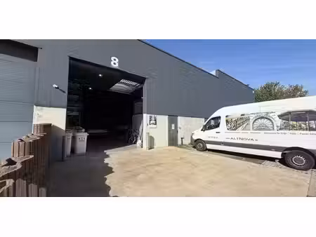 bâtiment d’entreprise à louer à zaventem pour € 2.000