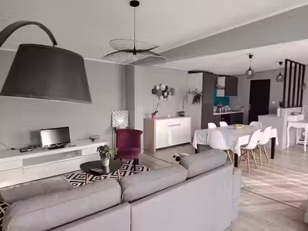 location meublée maison 3 pièces 71 m² à lannilis (29870)  770 €