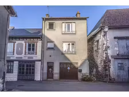 maison de bourg mitoyenne de 78 m² avec garage au coeur de plea