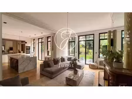 maison de luxe à vendre dans le quartier fresnoy mackellerie-armentières