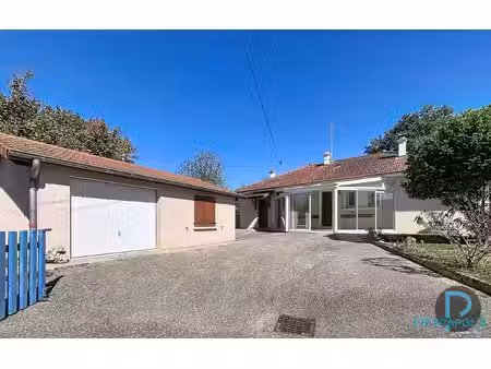 maison de plain-pied 99 m² sur terrain de 621 m²