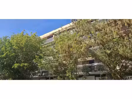 grand seminaire t1avec ascenseur et garage indivduel