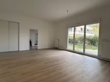 grand appartement neuf !