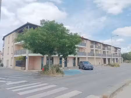 t3 labastidette avec parking et cellier