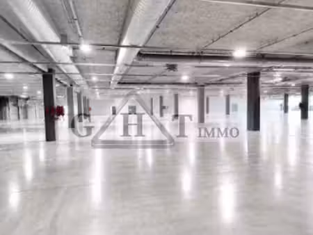 saint-denis – stade de france – local commercial 4 329 m² à louer