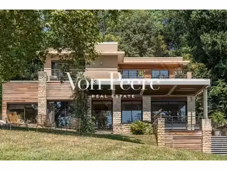 maison de luxe à vendre dans le quartier bellecroix-pont d'avignon
