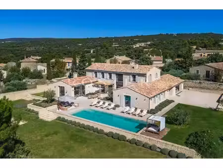 maison de luxe à vendre à gordes