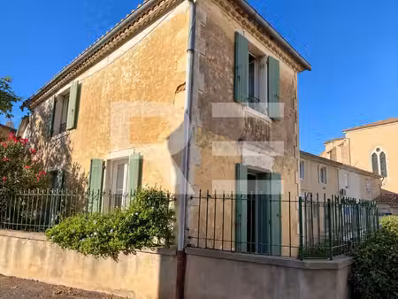 maison de village a renover sur garons