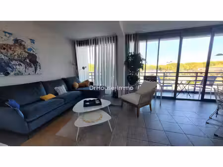 appartement avec balcons -vue imprenable sur lac