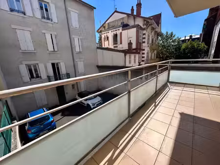location appartement 1 pièce 27 m² à clermont-ferrand (63000)