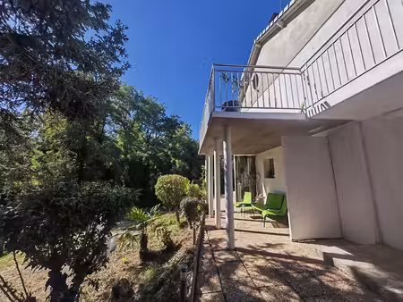maison des années 70 - terrasses et 1500m2 de terrain en par