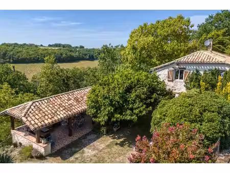 maison de campagne avec piscine  annexe  dépendances et garage