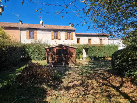 maison de hameau avec garage et terrain