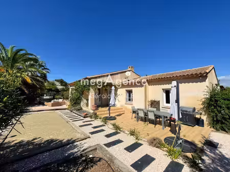 maison de 140m² avec garage et piscine à roquebrune-sur-argens