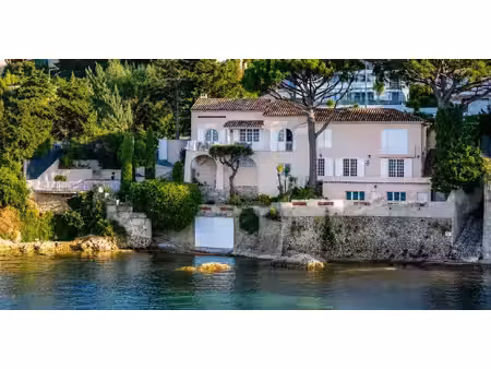 propriété d'exception en première ligne sur la mer
