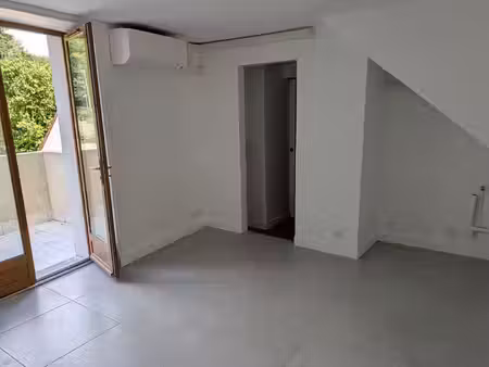 gometz le châtel  appartement 2 pièces avec balcon