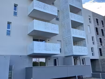 location t3 onet le chateau sans frais d'agence