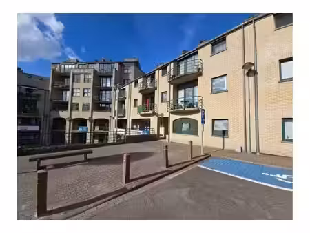 appartement à louer à place de l'equerre 35 louvain-la-neuve (vbe70503)