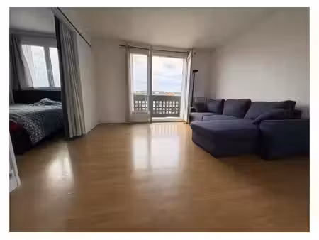 à louer - appartement 2 pièces avec balcon à rueil-malmai