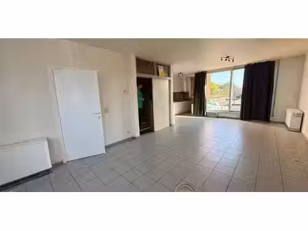 appartement à louer à wevelgem pour € 780 avec 2 chambres à coucher