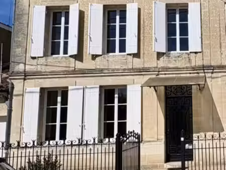 maison 3 pièces rénovée de 101 m2 avec jardin coutras