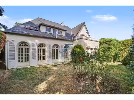 garches - maison 8 pieces - 237.68 m2