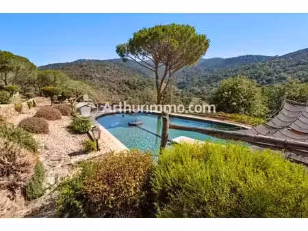 vente propriété 9 pièces 285 m2 à la garde-freinet