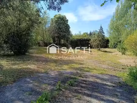 vente terrain à meslay-du-maine (53170) : à vendre / 2522m² meslay-du-maine