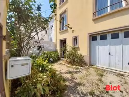 vente maison à lorient (56100) : à vendre / 153m² lorient