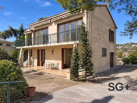 villa de luxe à vendre à le logis neuf
