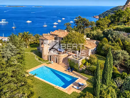 maison de luxe à vendre à théoule-sur-mer