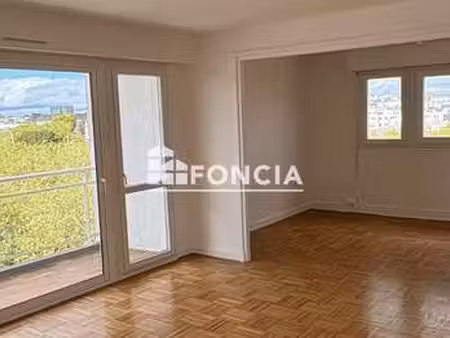 location appartement 5 pièces à lorient (56100) : à louer 5 pièces / 96m² lorient