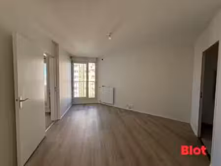 location appartement t1 meublé à rennes centre ville (35000) : à louer t1 meublé / 29m² re