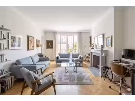 appartement de luxe à vendre dans le quartier ile de la jatte-parc d'orléans