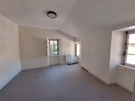 location appartement 2 pièces à saint-laurent-sur-sèvre (85290) : à louer 2 pièces / 51m² 