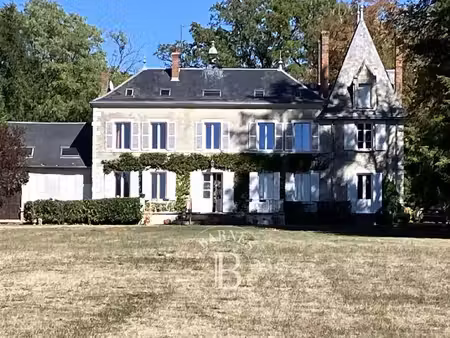 manoir à vendre dans le quartier centre ville