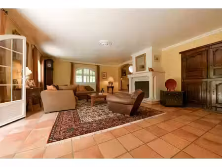maison de luxe à vendre dans le quartier nord