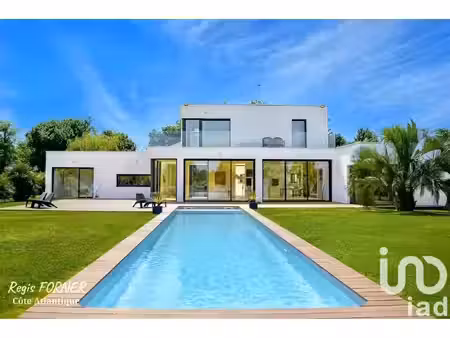maison de luxe à vendre à saint-andré-des-eaux