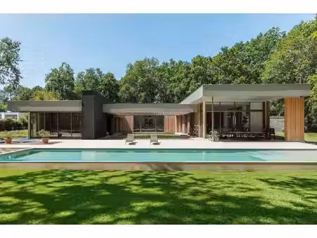 maison de luxe à vendre dans le quartier nord des jalles