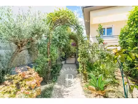 maison de luxe à vendre dans le quartier vieux pecq cité