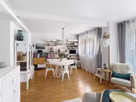 4 pièces de 90m2  balcon  parking  cave  ascenseur