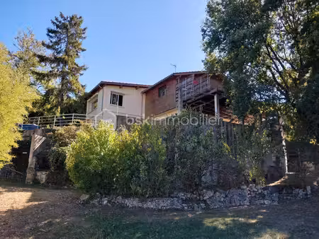 maison de plus de 130 m² sur 6 092 m² de terrain – dépendance  garages et vérandas