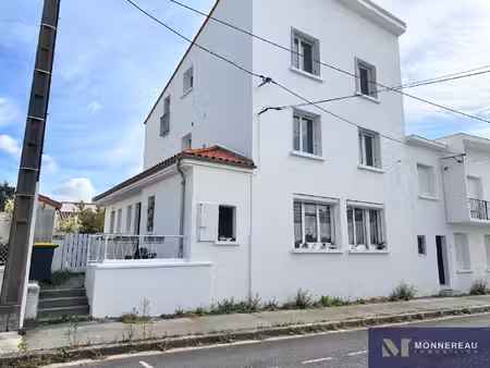 appartement 2 pieces renove proche plages et commerces