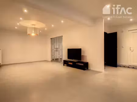 recent gerenoveerd 2 slaapkamer appartement