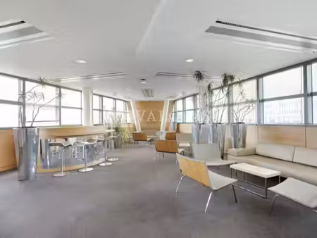 location bureaux 577m² à 10436m²