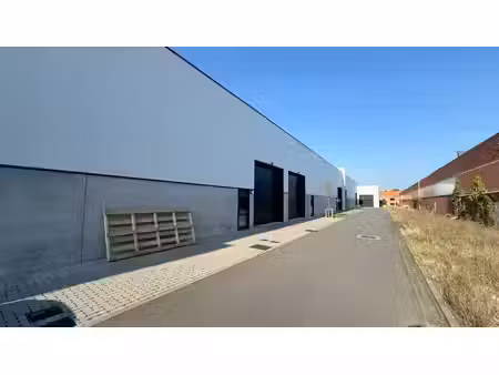 recent magazijn te huur in bedrijvenpark westpoort in zwijndrecht